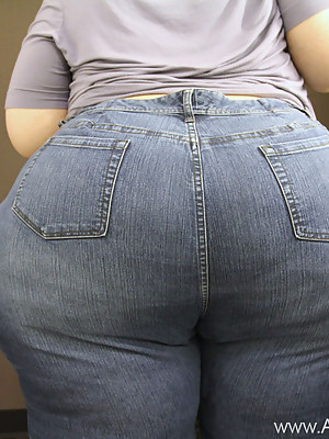 Huge ass Latina stretching jeans